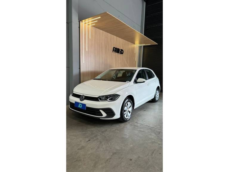 VOLKSWAGEN - POLO - 2023/2023 - Branca - R$ 79.900,00