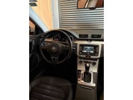 VOLKSWAGEN - PASSAT VARIANT - 2014/2014 - Branca - R$ 89.900,00