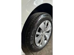 VOLKSWAGEN - POLO - 2023/2023 - Branca - R$ 79.900,00