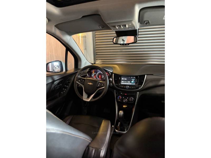 CHEVROLET - TRACKER - 2018/2018 - Branca - R$ 92.900,00