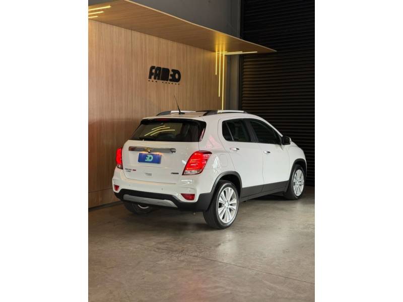 CHEVROLET - TRACKER - 2018/2018 - Branca - R$ 92.900,00