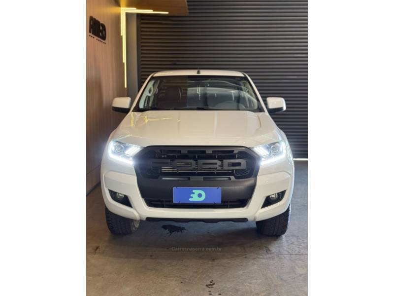 FORD - RANGER - 2018/2018 - Branca - R$ 129.900,00