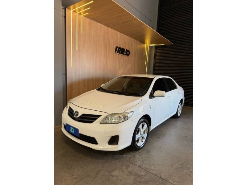 TOYOTA - COROLLA - 2014/2014 - Branca - R$ 72.900,00