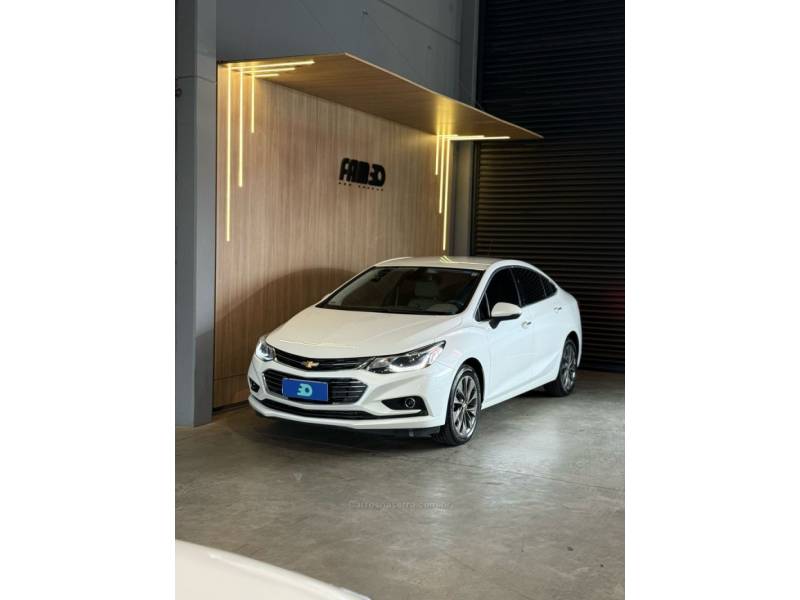 CHEVROLET - CRUZE - 2018/2018 - Branca - R$ 92.900,00