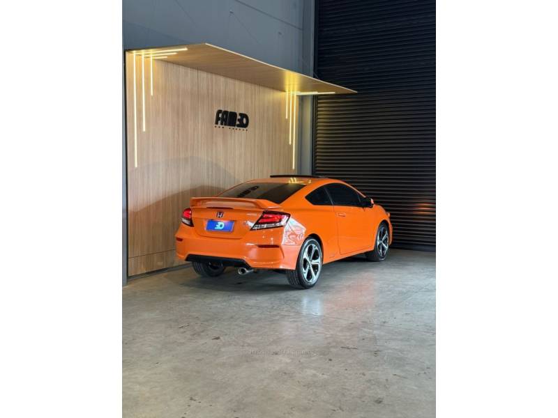 HONDA - CIVIC - 2015/2015 - Laranja - R$ 159.900,00