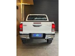 TOYOTA - HILUX - 2017/2017 - Branca - R$ 159.900,00