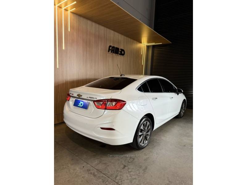 CHEVROLET - CRUZE - 2018/2018 - Branca - R$ 92.900,00