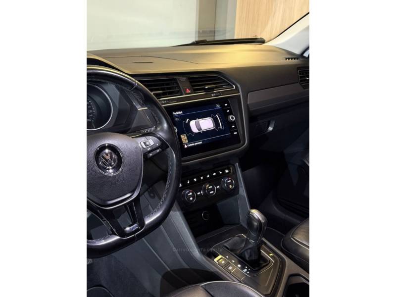 VOLKSWAGEN - TIGUAN - 2019/2019 - Branca - R$ 129.900,00