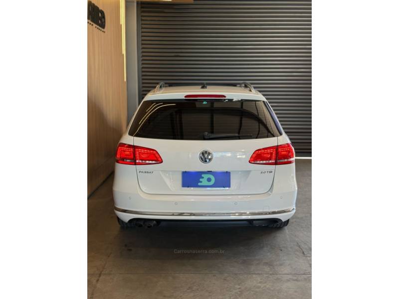 VOLKSWAGEN - PASSAT VARIANT - 2014/2014 - Branca - R$ 89.900,00