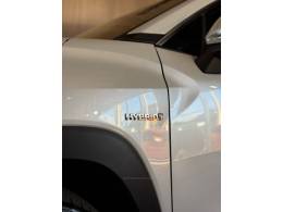 TOYOTA - COROLLA - 2023/2024 - Branca - R$ 189.900,00