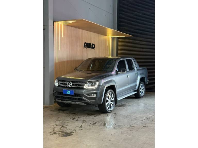 VOLKSWAGEN - AMAROK - 2019/2019 - Cinza - R$ 169.900,00