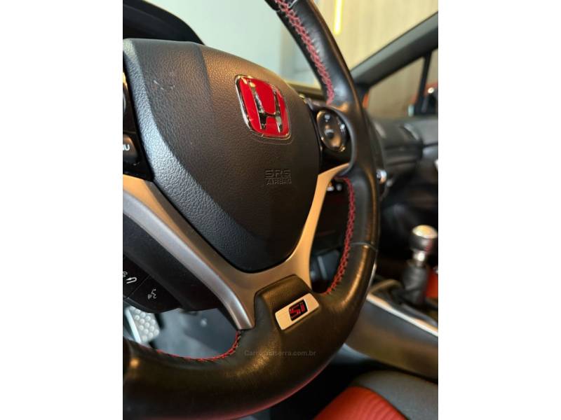 HONDA - CIVIC - 2015/2015 - Laranja - R$ 159.900,00