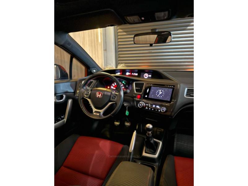 HONDA - CIVIC - 2015/2015 - Laranja - R$ 159.900,00