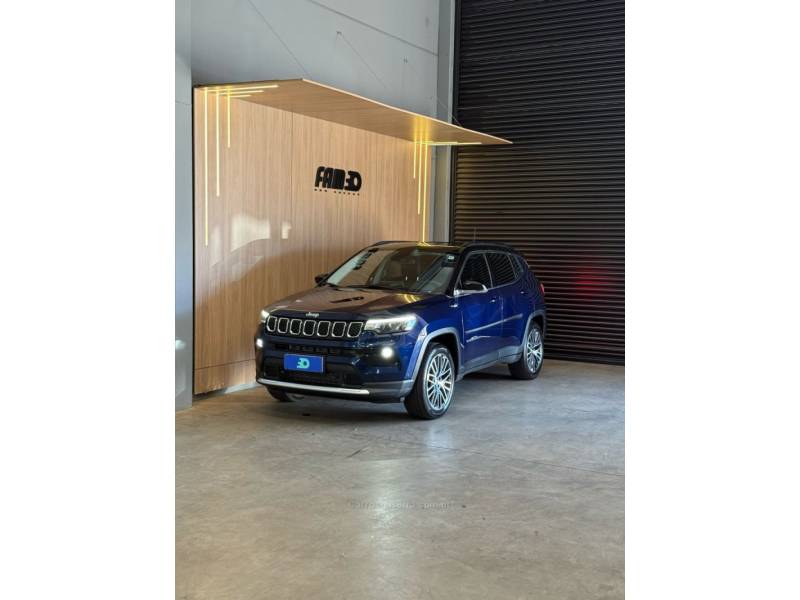 JEEP - COMPASS - 2022/2022 - Amarela - R$ 135.900,00