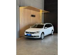 VOLKSWAGEN - PASSAT VARIANT - 2014/2014 - Branca - R$ 89.900,00