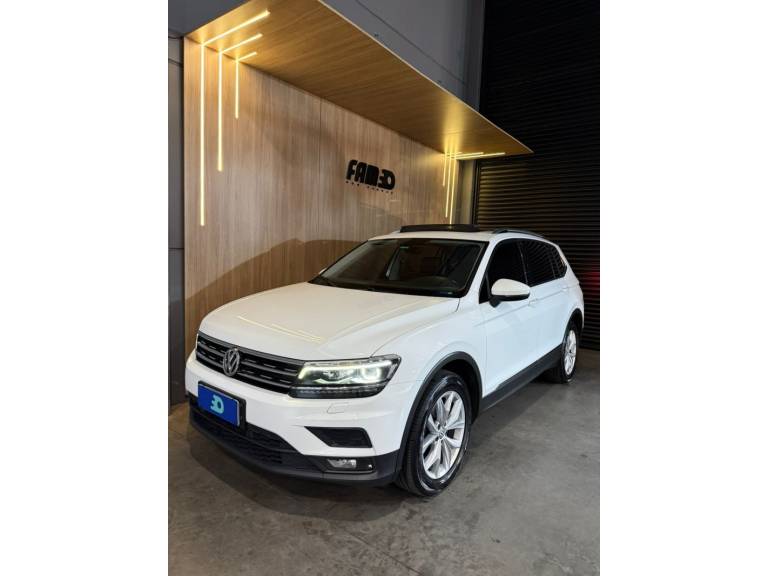 VOLKSWAGEN - TIGUAN - 2019/2019 - Branca - R$ 129.900,00