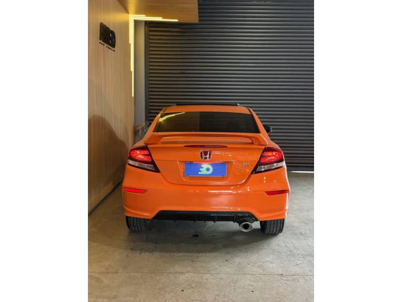 HONDA - CIVIC - 2015/2015 - Laranja - R$ 159.900,00