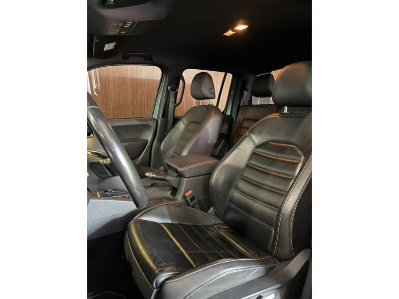 VOLKSWAGEN - AMAROK - 2019/2019 - Cinza - R$ 169.900,00