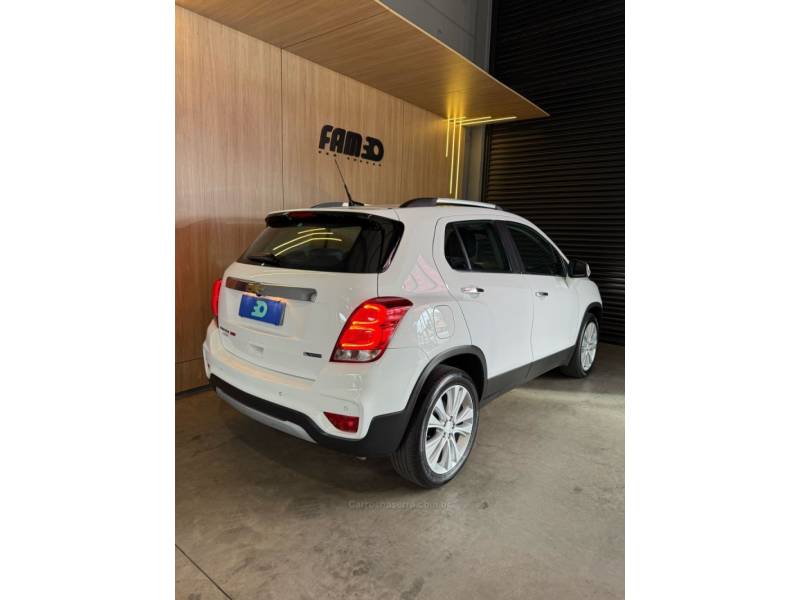 CHEVROLET - TRACKER - 2018/2018 - Branca - R$ 92.900,00