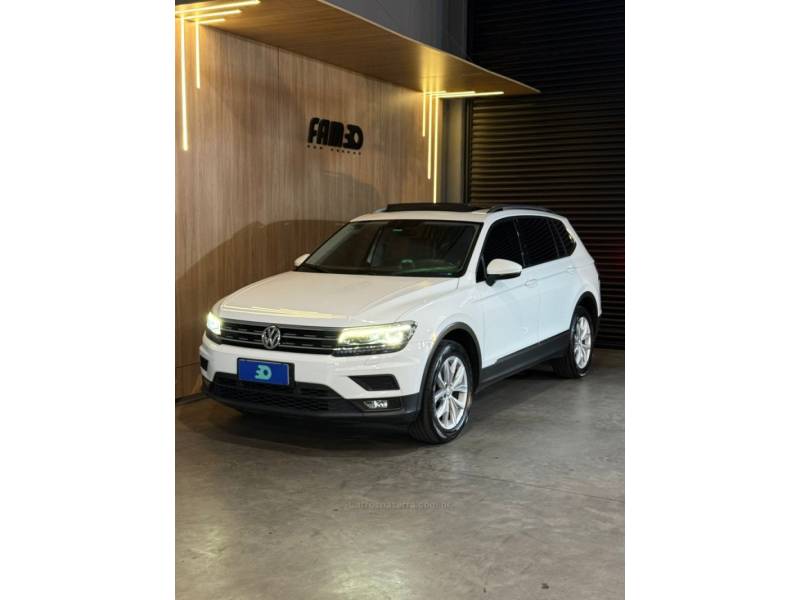 VOLKSWAGEN - TIGUAN - 2019/2019 - Branca - R$ 129.900,00