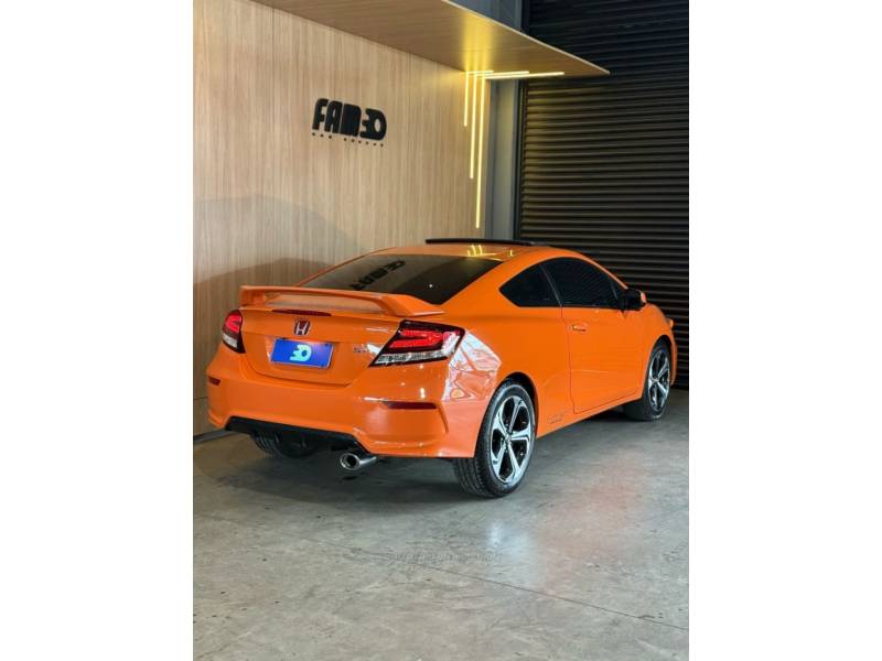 HONDA - CIVIC - 2015/2015 - Laranja - R$ 159.900,00