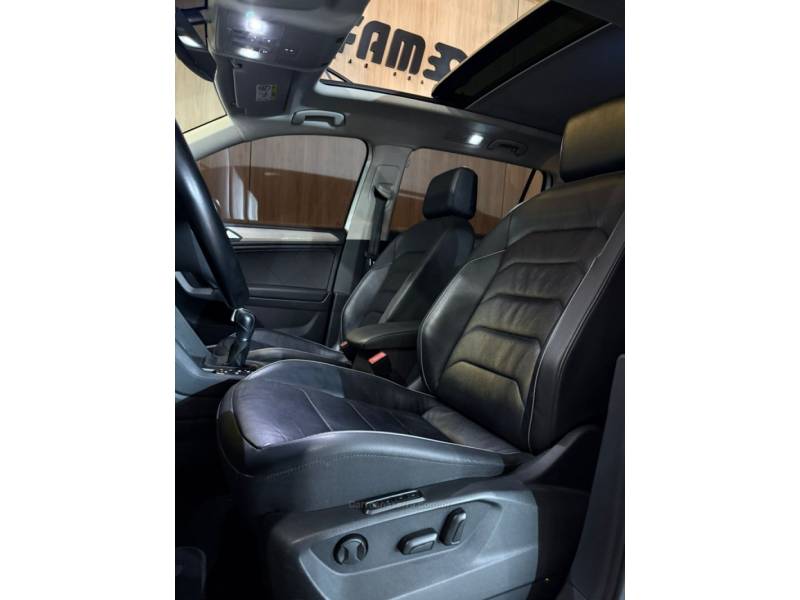 VOLKSWAGEN - TIGUAN - 2019/2019 - Branca - R$ 129.900,00