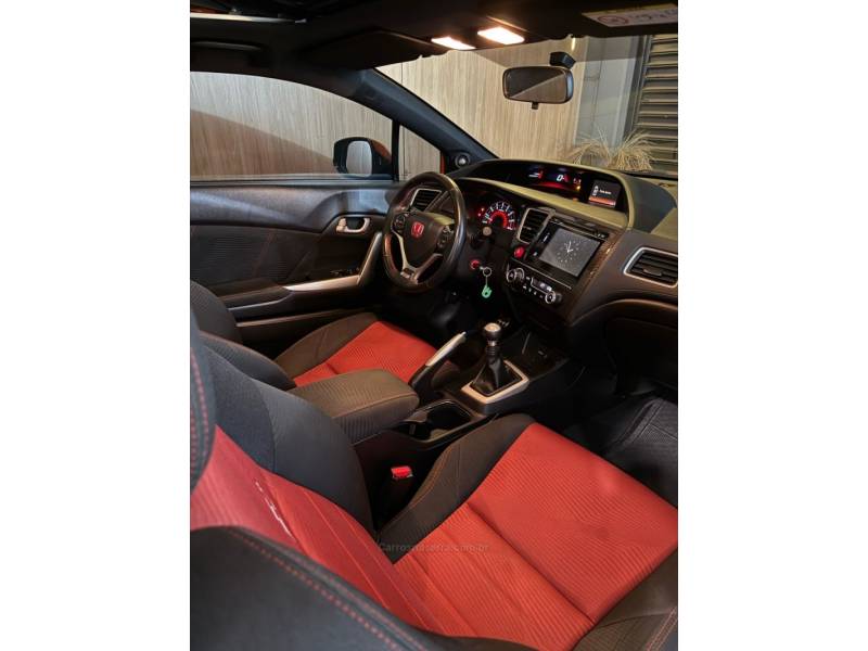 HONDA - CIVIC - 2015/2015 - Laranja - R$ 159.900,00