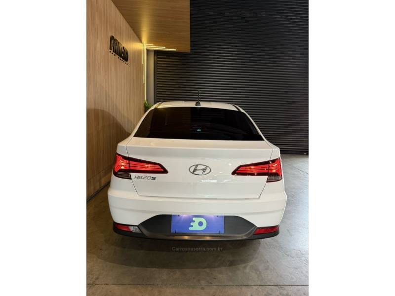 HYUNDAI - HB20S - 2019/2020 - Branca - R$ 67.900,00