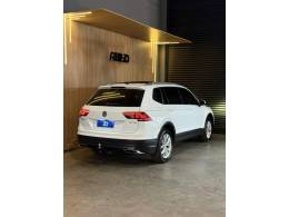 VOLKSWAGEN - TIGUAN - 2019/2019 - Branca - R$ 129.900,00