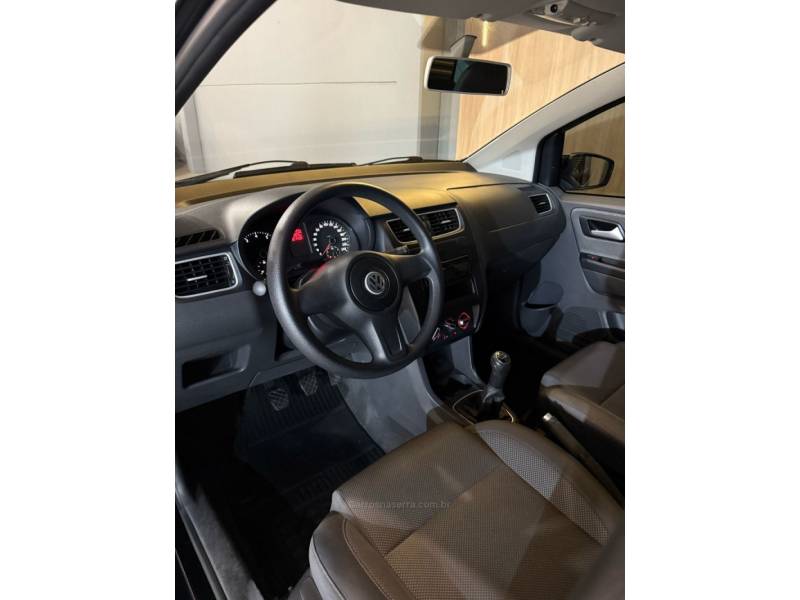 VOLKSWAGEN - FOX - 2011/2012 - Preta - R$ 39.900,00