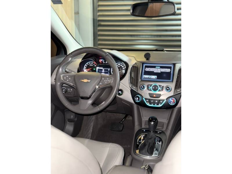 CHEVROLET - CRUZE - 2018/2018 - Branca - R$ 92.900,00