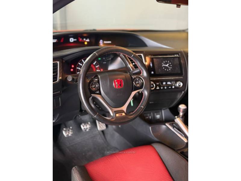 HONDA - CIVIC - 2015/2015 - Laranja - R$ 159.900,00