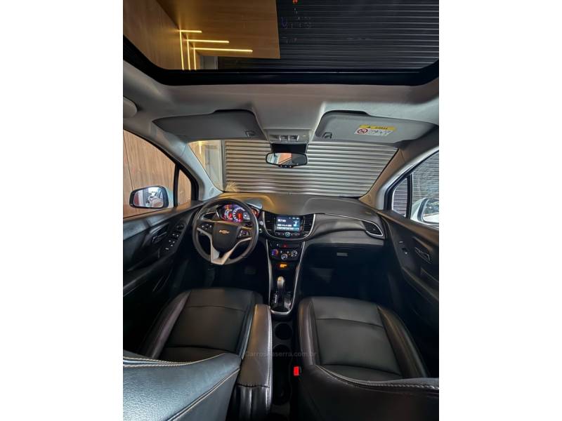CHEVROLET - TRACKER - 2018/2018 - Branca - R$ 92.900,00