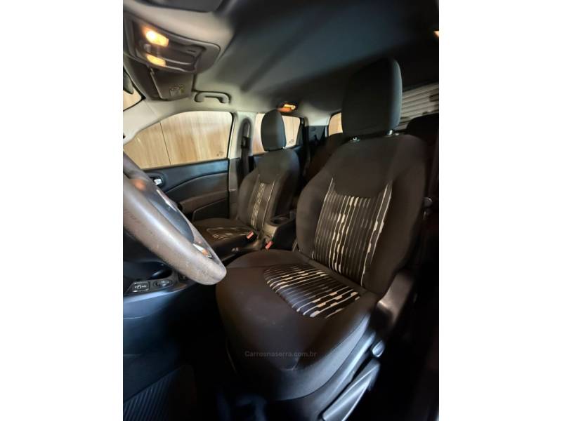 FIAT - TORO - 2016/2017 - Prata - R$ 85.900,00