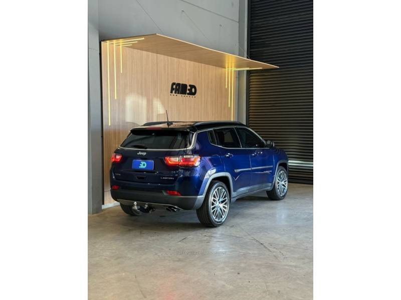 JEEP - COMPASS - 2022/2022 - Amarela - R$ 135.900,00