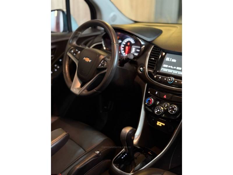 CHEVROLET - TRACKER - 2018/2018 - Branca - R$ 92.900,00