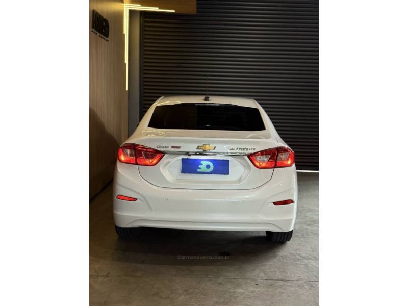 CHEVROLET - CRUZE - 2018/2018 - Branca - R$ 92.900,00