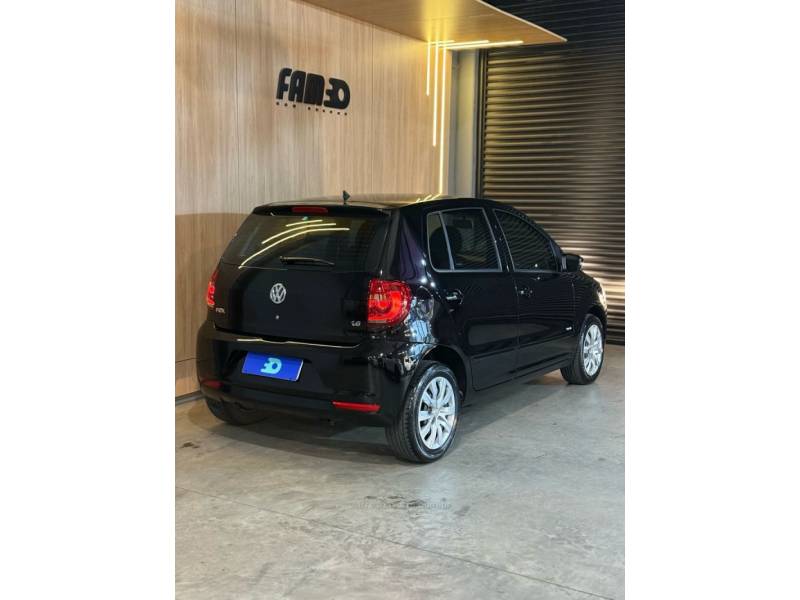 VOLKSWAGEN - FOX - 2011/2012 - Preta - R$ 39.900,00
