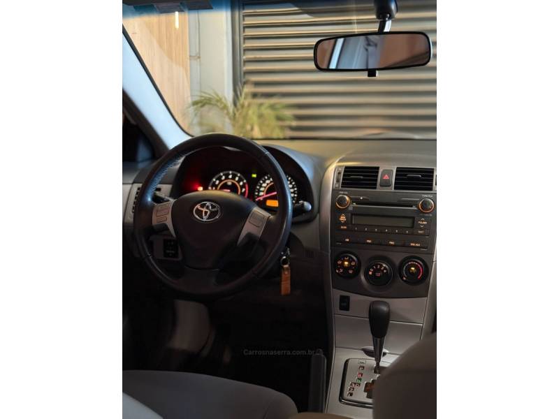 TOYOTA - COROLLA - 2014/2014 - Branca - R$ 72.900,00