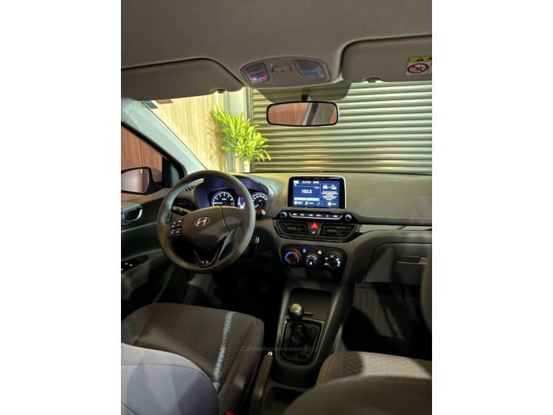 HYUNDAI - HB20S - 2019/2020 - Branca - R$ 67.900,00