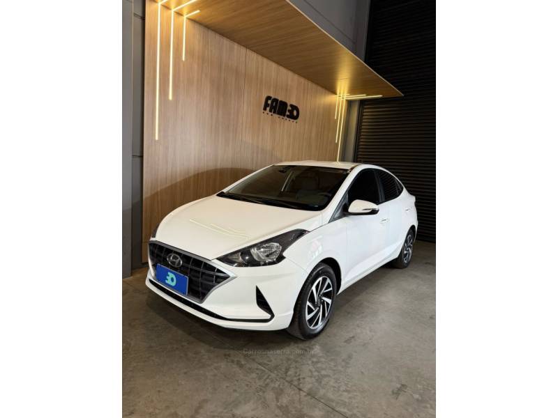 HYUNDAI - HB20S - 2019/2020 - Branca - R$ 67.900,00